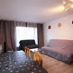 Apartment Athos شقة *
